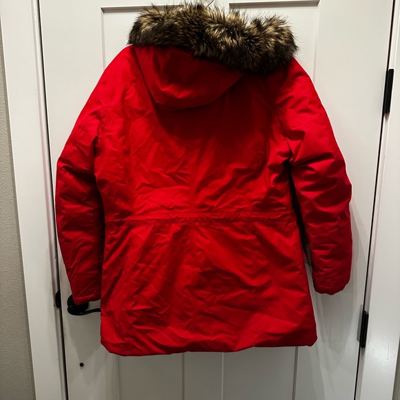 Women's Red Fur-Trimmed North Face Jacket - Picture 3 of 6